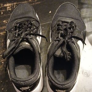 Nike Womens Black and White Athletic Sneakers